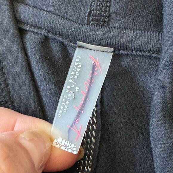 Free People Movement Black Long Sleeve Hooded Athletic Top size medium - Picture 6 of 7